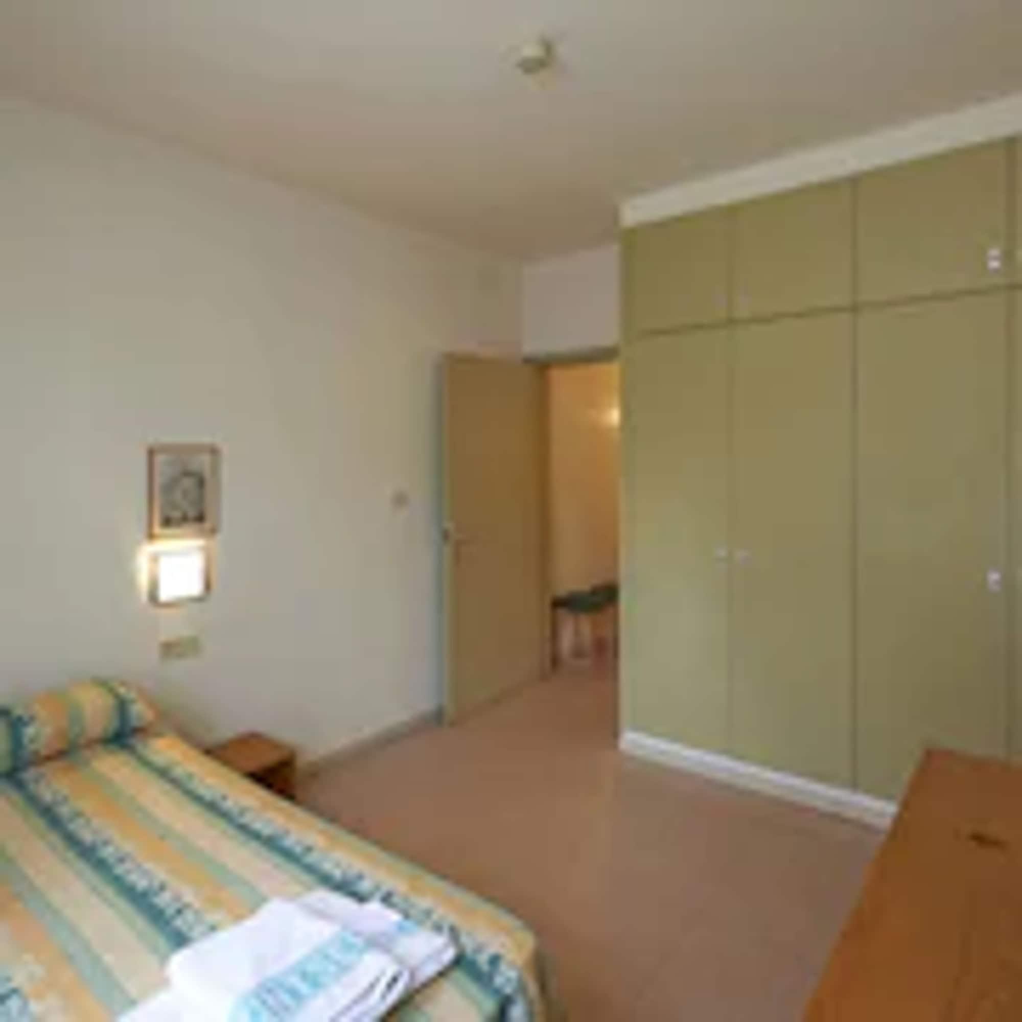 Apartamentos Montserrat Abat Marcet Exterior foto